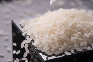 來伊份美食陪你鬧元宵，甜蜜滋味潤心田